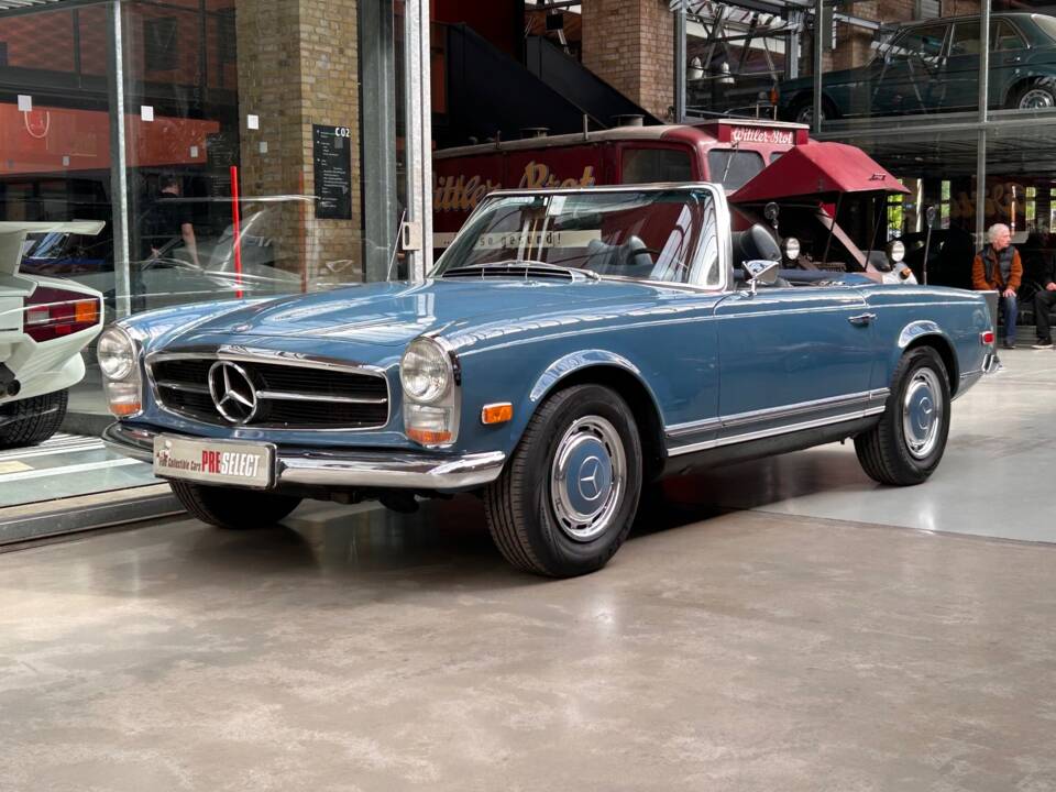 Image 4/36 of Mercedes-Benz 280 SL (1970)