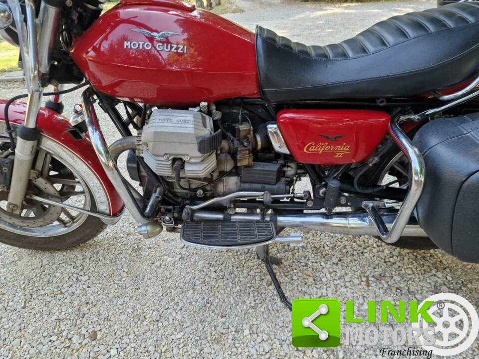 Immagine 4/10 di Moto Guzzi DUMMY (1982)