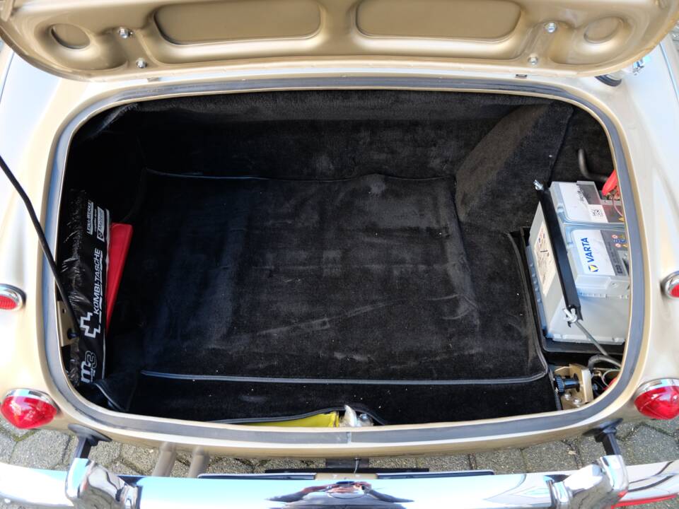 Image 67/68 of Austin-Healey 3000 Mk III (BJ8) (1965)