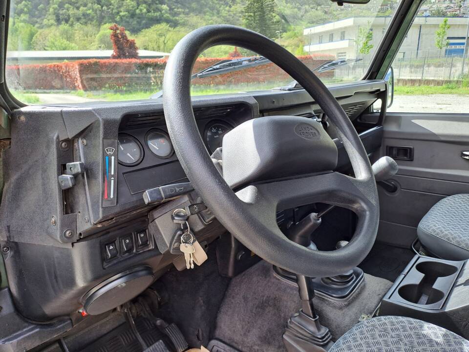 Imagen 15/15 de Land Rover Defender 110 Td5 (1999)