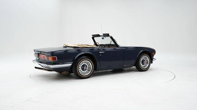 Image 2/15 of Triumph TR 6 (1975)