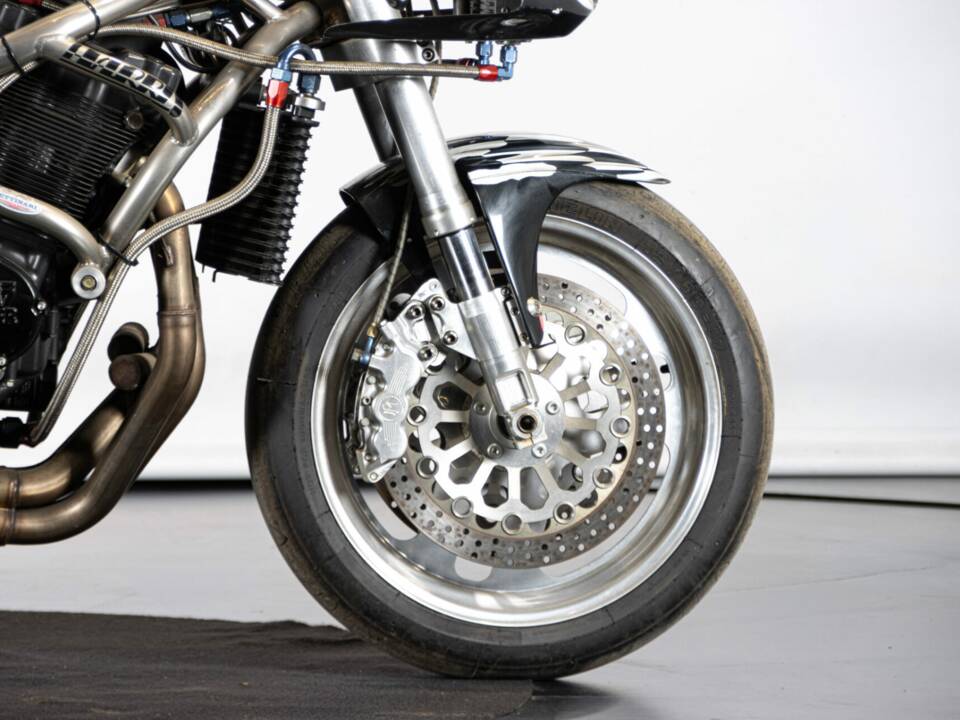 Immagine 44/50 di Suzuki Harris 1340 (1995)