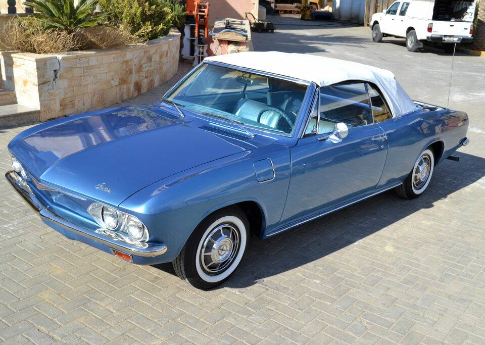 Image 5/8 of Chevrolet Corvair Monza Convertible (1965)