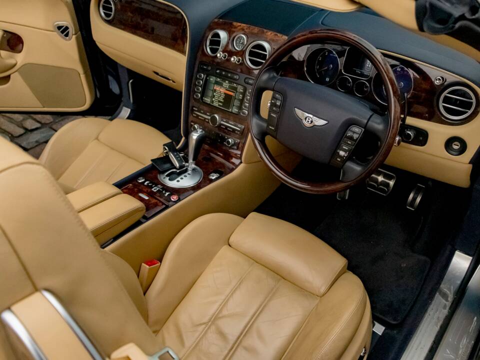 Imagen 24/33 de Bentley Continental GTC (2007)