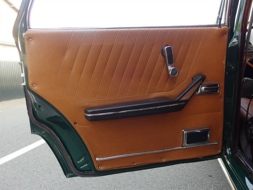 Image 54/99 of Alfa Romeo 1750 Berlina (1970)