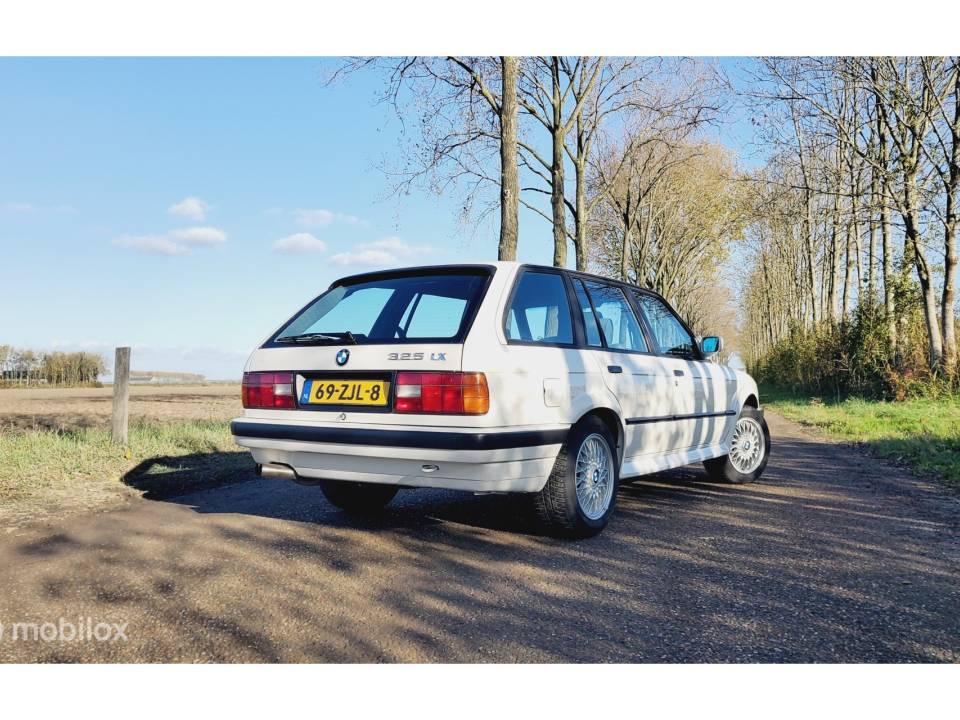 Imagen 3/35 de BMW 325ix Touring (1991)