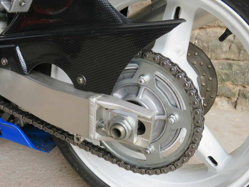 Bild 35/37 von Suzuki DUMMY (2002)