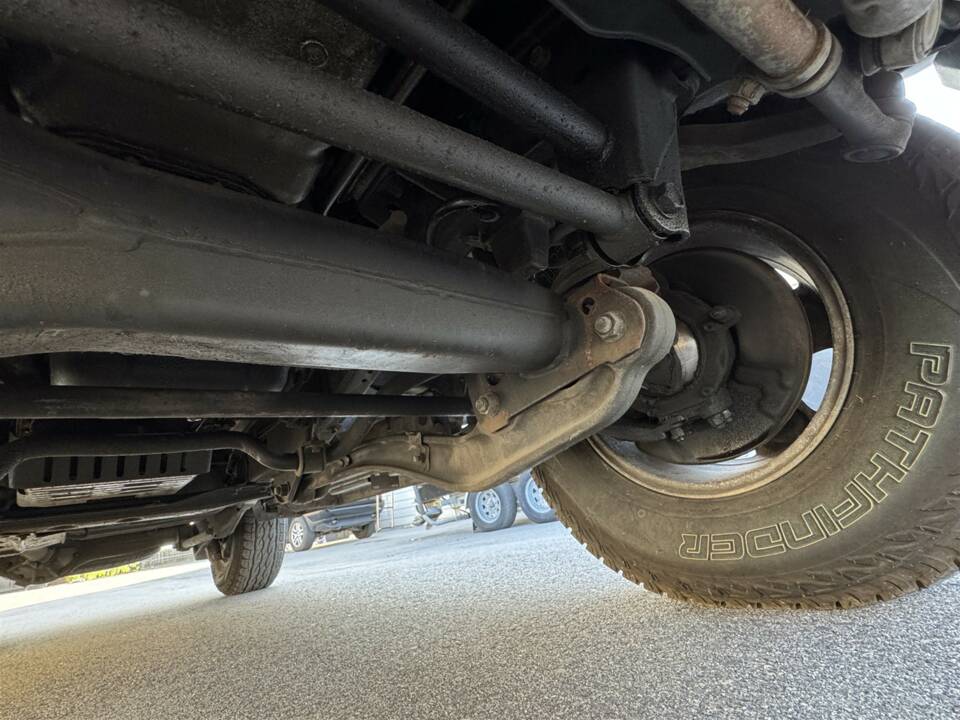 Immagine 38/45 di Toyota Land Cruiser FJ80 (1994)