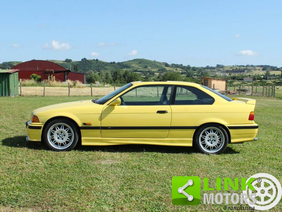 Image 2/10 of BMW M3 GT (1994)