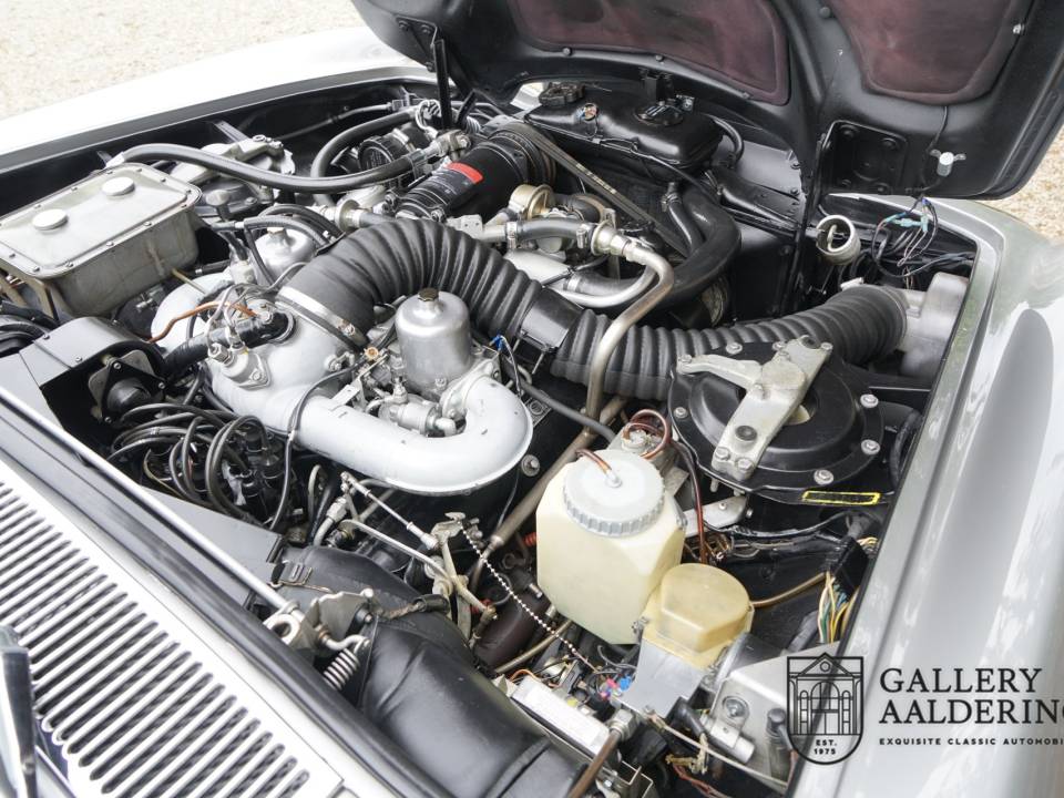 Image 26/50 of Rolls-Royce Silver Shadow I (1972)