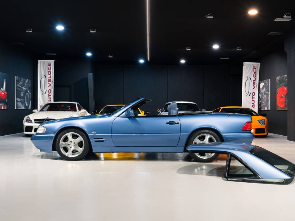 Image 2/35 of Mercedes-Benz SL 320 (1998)