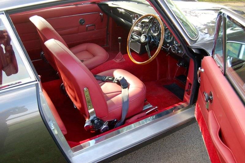 Image 25/36 of Aston Martin DB 6 Vantage (1968)