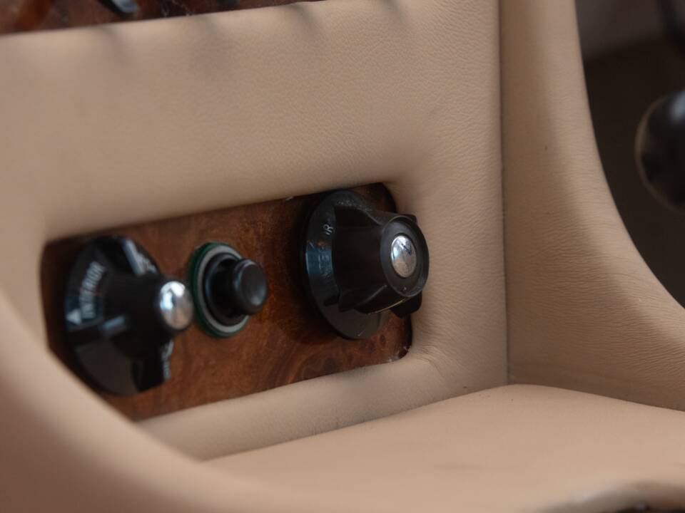 Image 9/50 of TVR Vixen Series 1 (1968)
