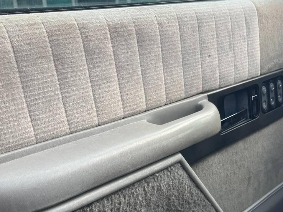 Image 20/23 of Chevrolet C1500 (1991)