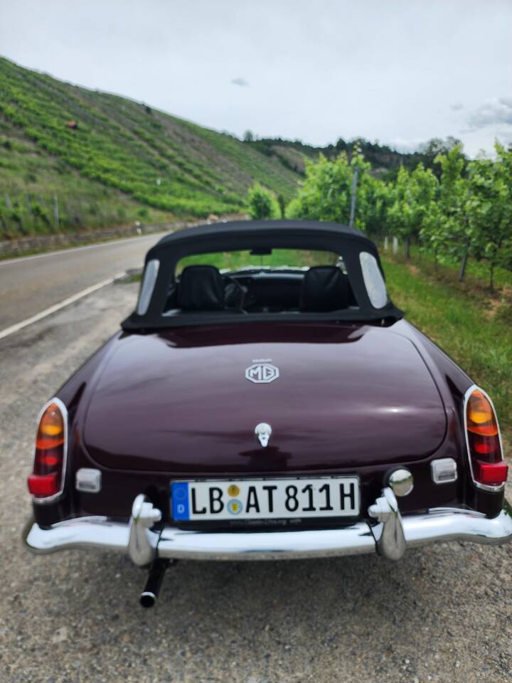 Image 35/55 of MG MGB (1969)