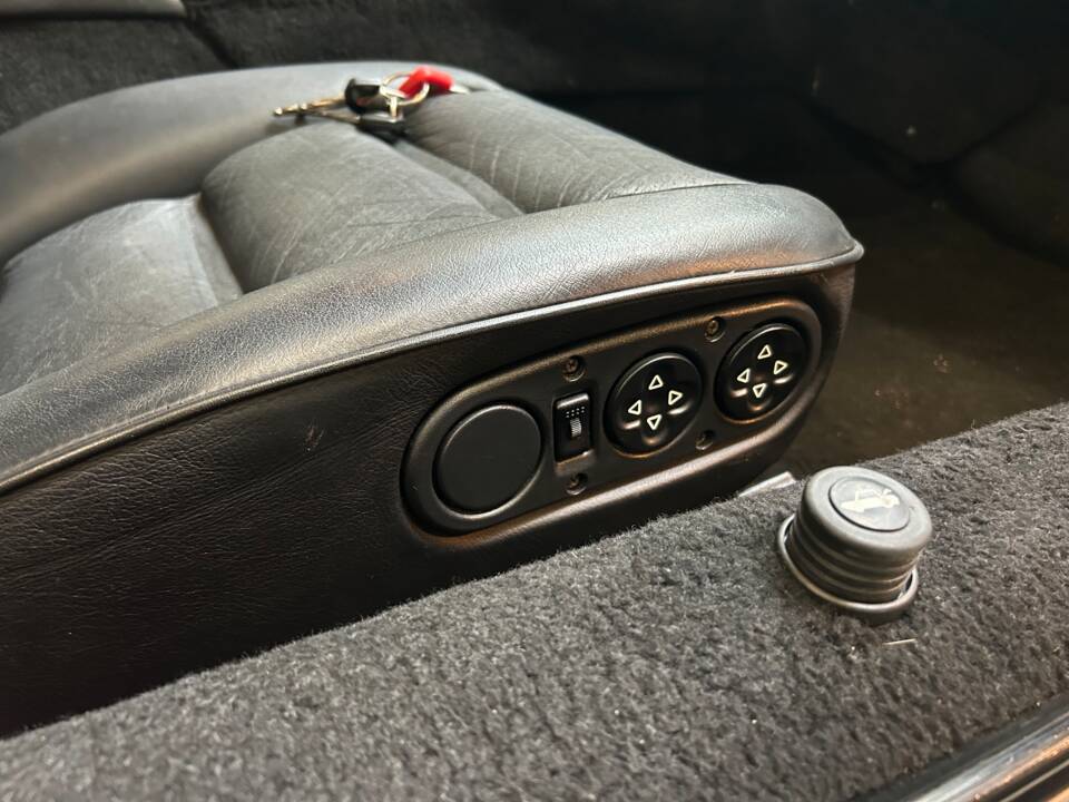 Image 22/63 of Porsche 928 GT (1989)