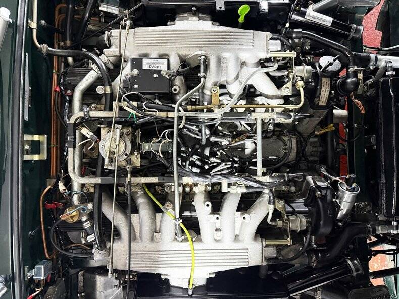 Imagen 33/50 de Jaguar E-Type V12 (2+2) (1970)