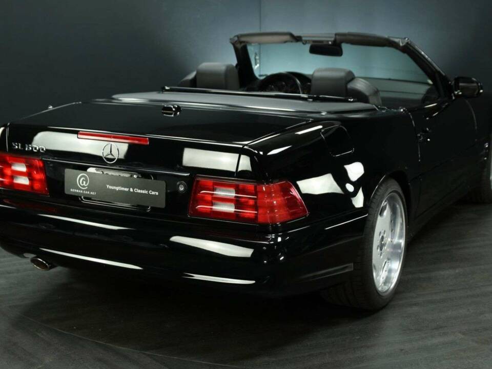 Immagine 2/30 di Mercedes-Benz SL 600 (2001)