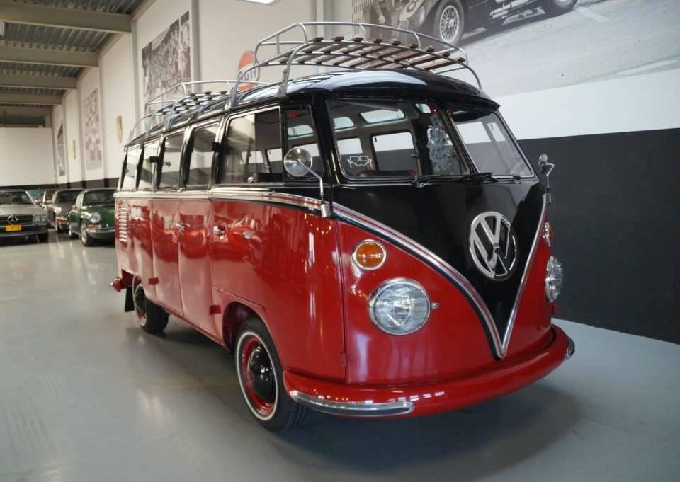 Image 2/50 of Volkswagen T1 Brasil &quot;Samba&quot; (1975)