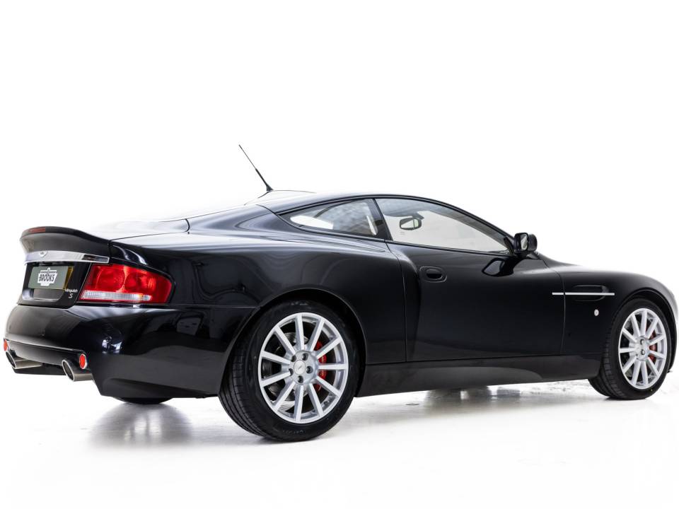 Bild 3/45 von Aston Martin V12 Vanquish S (2006)