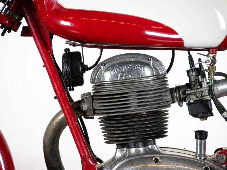 Bild 25/50 von Mondial 175 Turismo Veloce (1956)