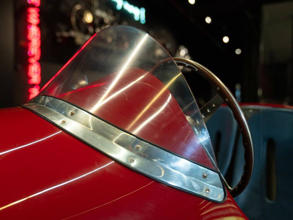 Image 18/50 of Nardi Sighinolfi 750 (1953)