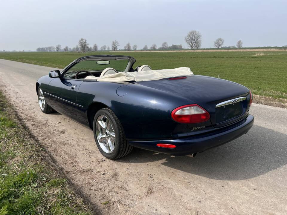 Bild 8/8 von Jaguar XK8 4.0 (1998)