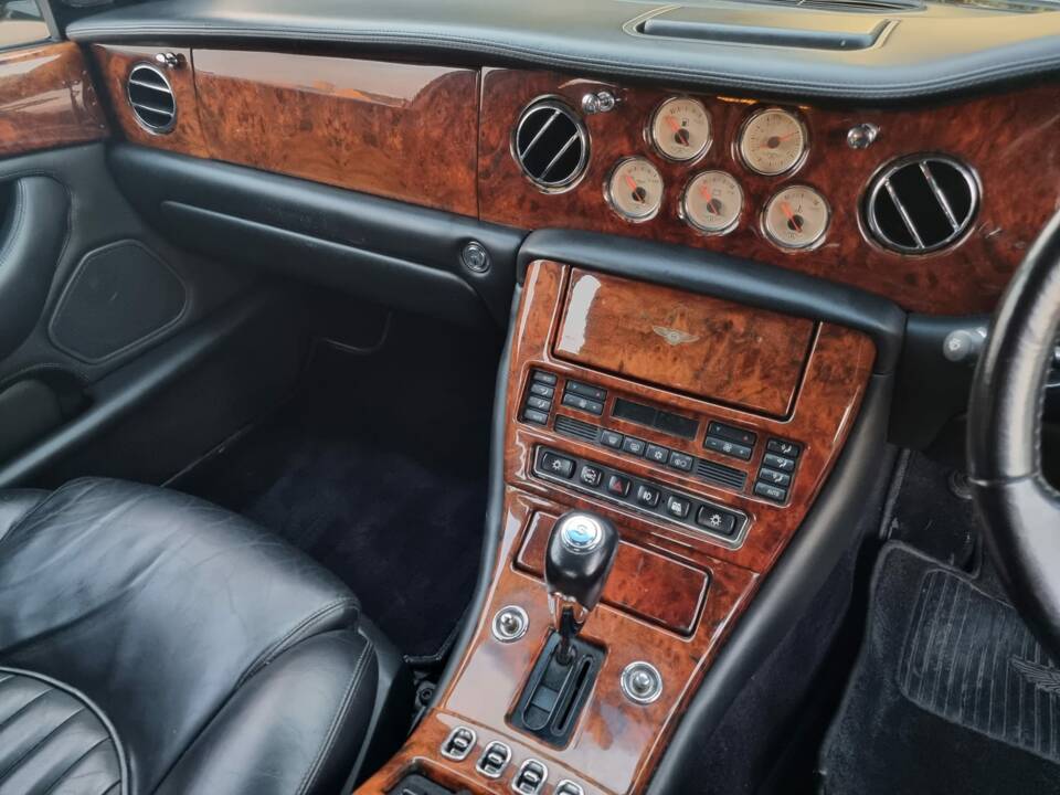 Image 20/24 of Bentley Arnage Red Label (2000)