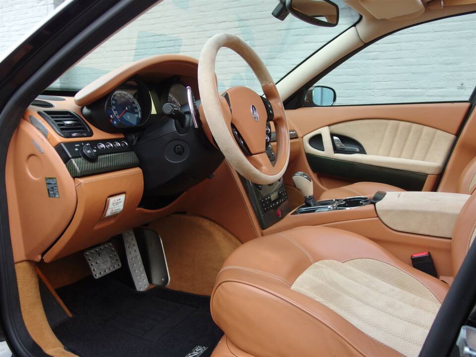 Bild 35/95 von Maserati Quattroporte 4.2 (2009)