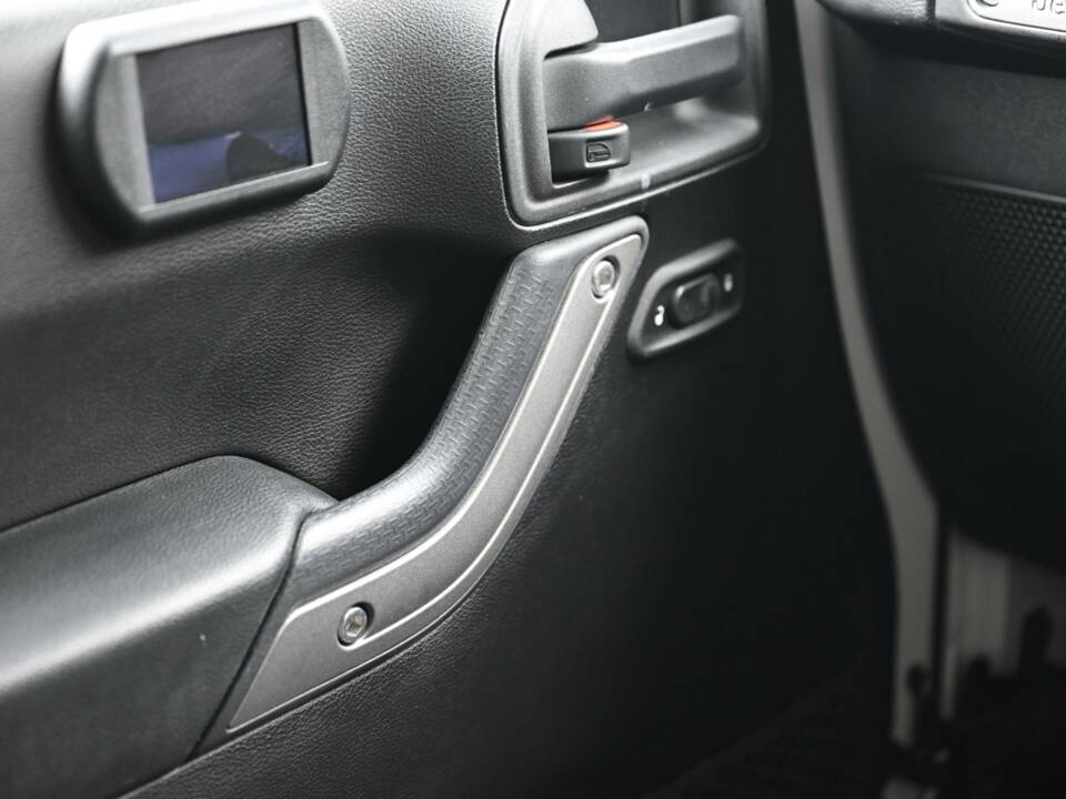 Imagen 31/50 de Jeep Wrangler 3.6 V6 (2015)