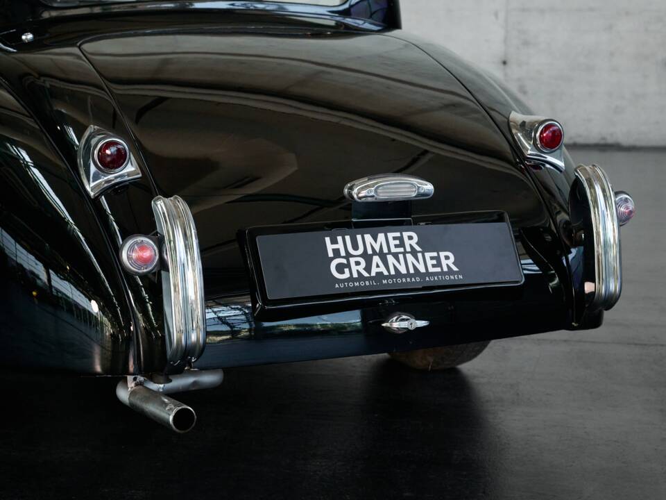 Image 14/48 of Jaguar XK 120 FHC (1954)