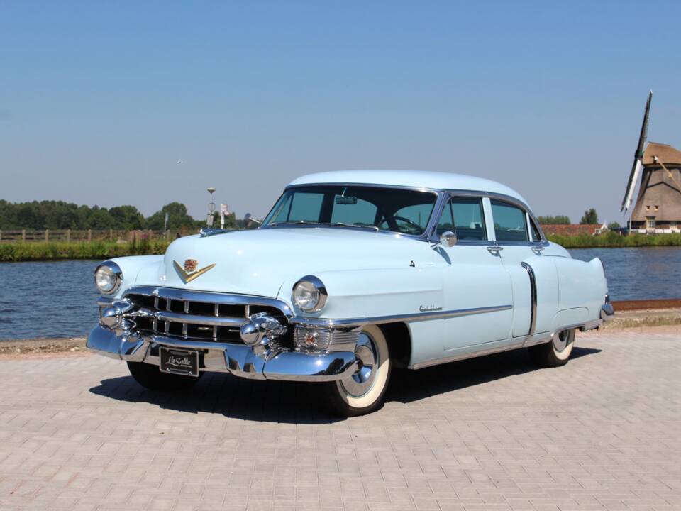 Image 1/43 of Cadillac 62 Sedan (1953)