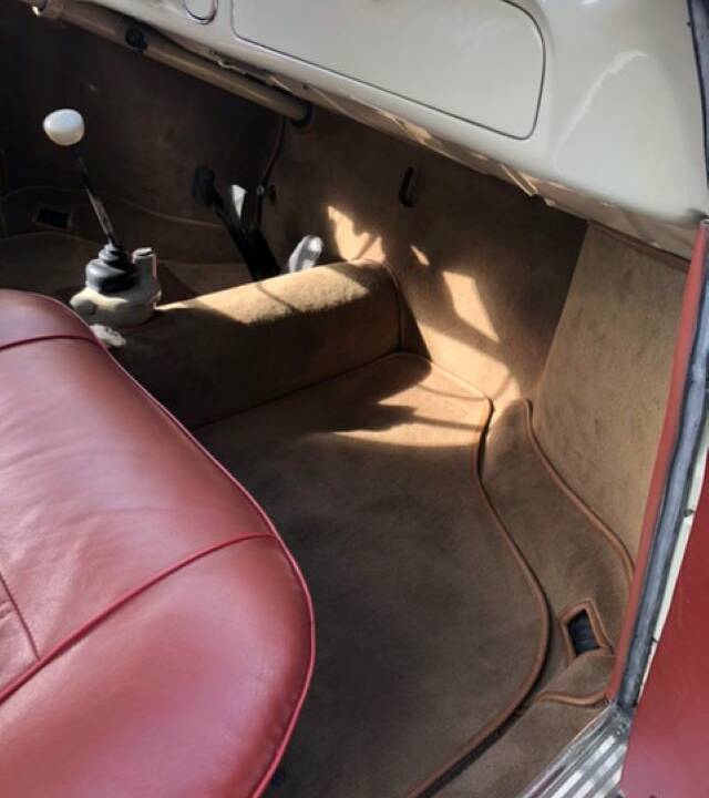 Bild 45/69 von Volkswagen Karmann Ghia 1200 (1958)