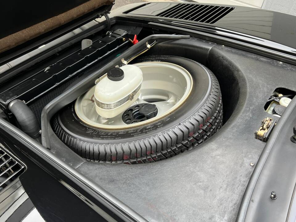 Image 16/18 of Ferrari 308 GTB (1979)