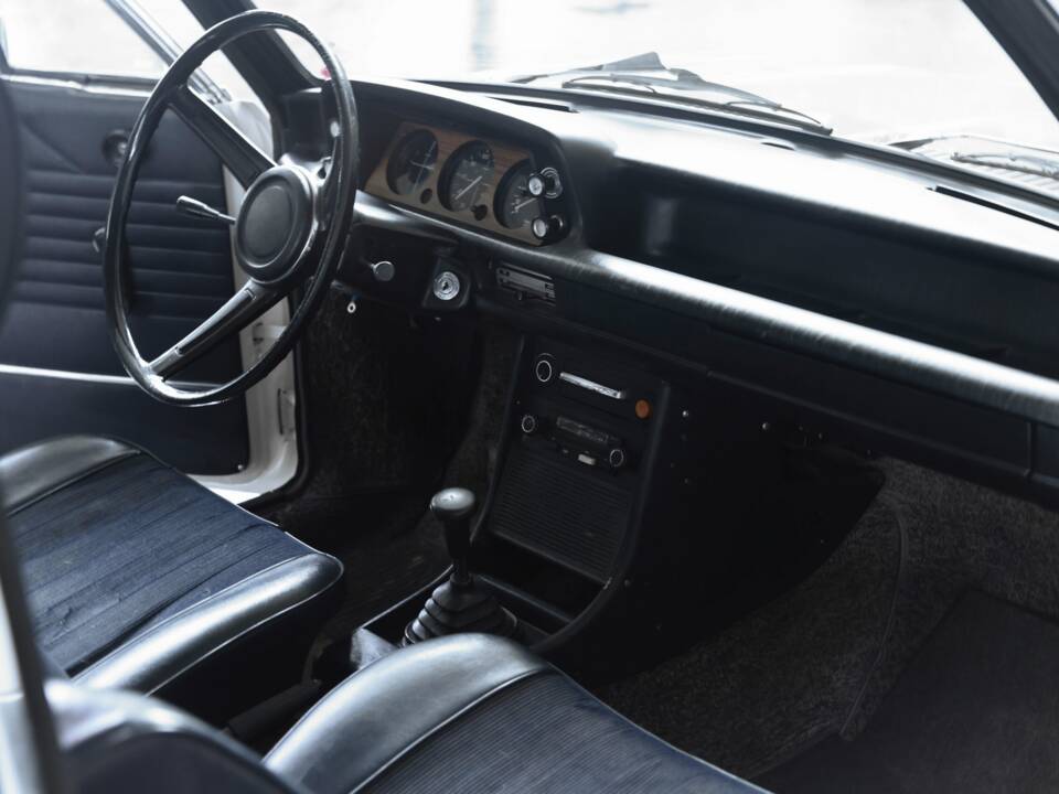 Bild 19/33 von BMW Touring 2000 (1973)