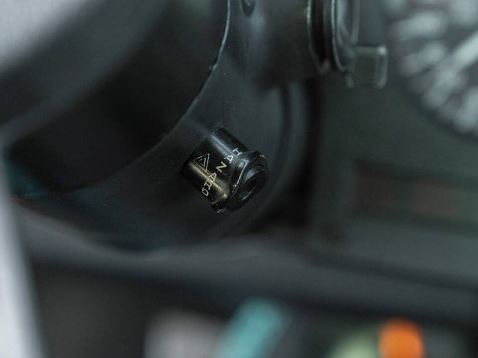 Image 46/50 of Chevrolet Camaro Z28 (1992)