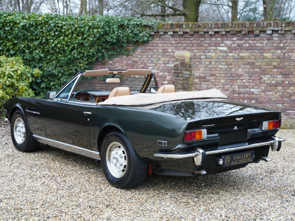 Image 8/50 of Aston Martin V8 Volante (1981)