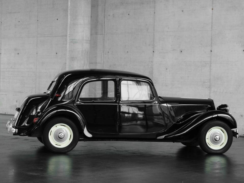 Image 9/50 of Citroën Traction Avant 11 BL (1953)