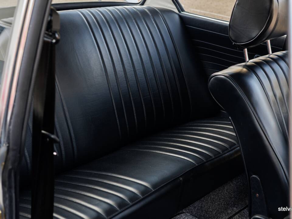 Bild 31/53 von BMW 2002 tii (1974)