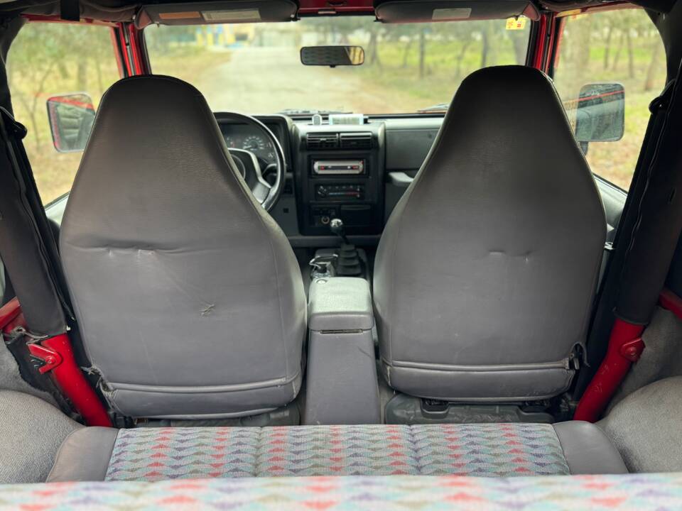 Image 28/31 of Jeep Wrangler Sport 2.5 (1996)