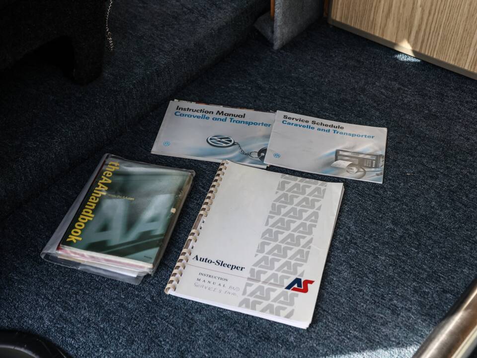 Image 32/37 of Volkswagen T4 California 2.0 (1996)