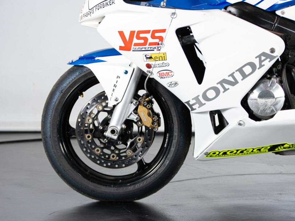 Image 23/50 de Honda DUMMY (2004)