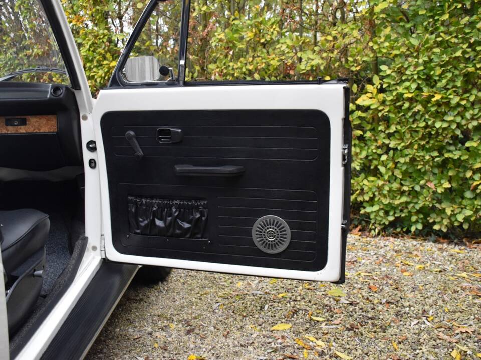 Bild 39/49 von Volkswagen Super Beetle (1979)