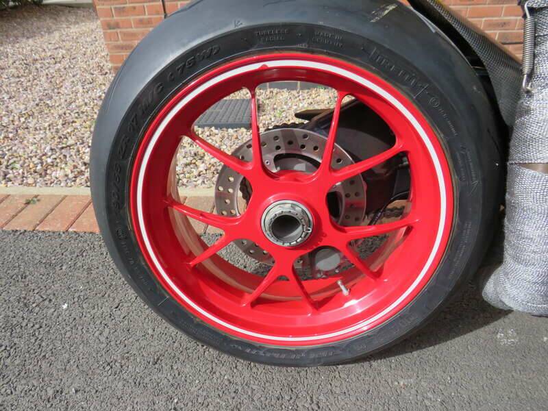 Bild 32/40 von Ducati 1098 R (2008)