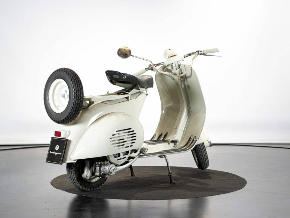 Image 4/50 of Piaggio Vespa 150 "Struzzo" VL (1956)