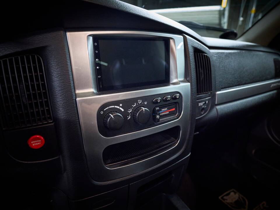 Immagine 57/100 di Dodge Ram SRT 10 (2006)