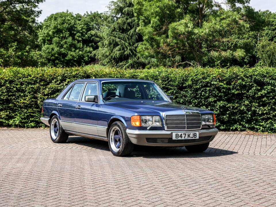 Immagine 10/44 di Mercedes-Benz 500 SE (1985)