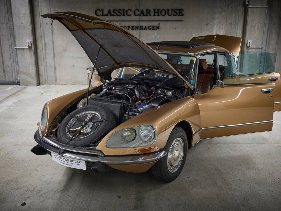 Image 23/99 of Citroën DS 23 Injection (1973)