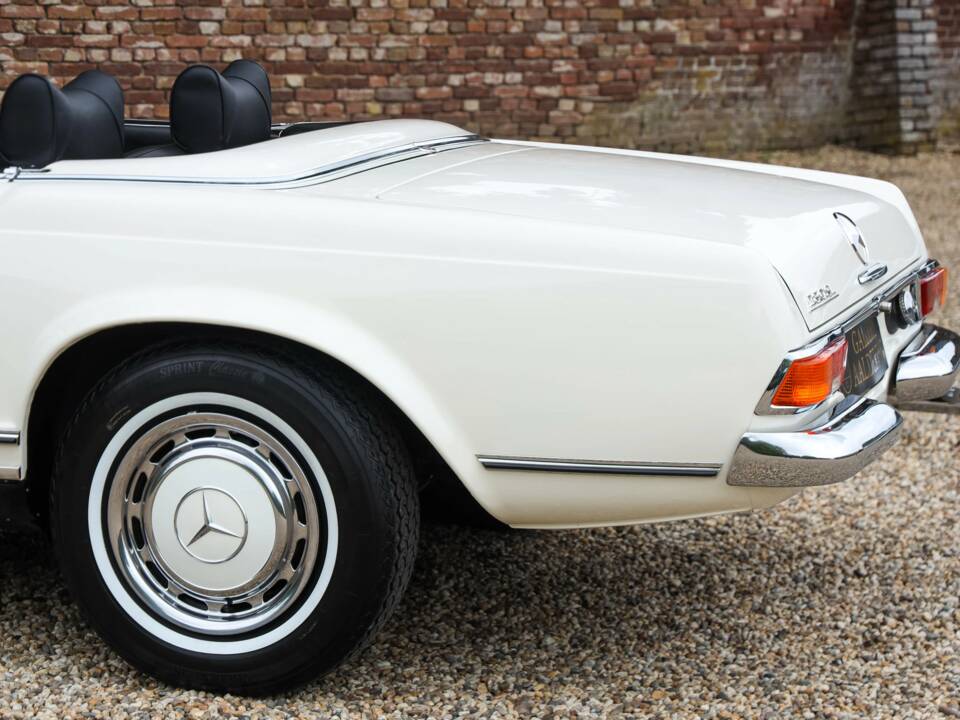 Image 41/50 de Mercedes-Benz 280 SL (1971)