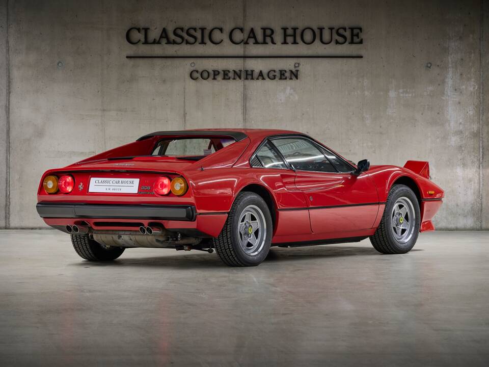 Image 49/97 of Ferrari 308 GTB Quattrovalvole (1983)